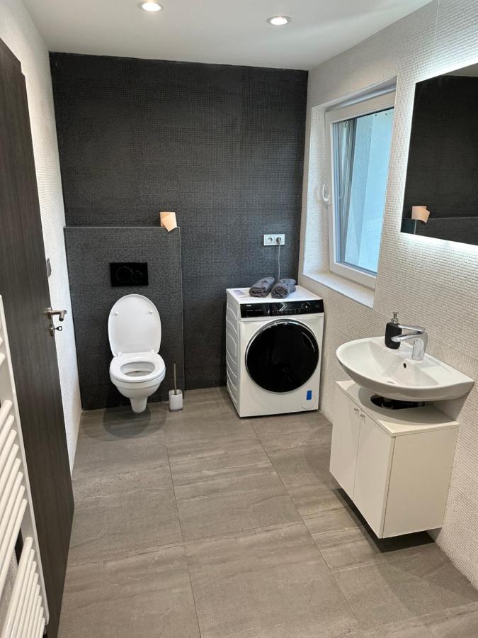 Apartman Byt 75M2 Klid Priroda Pro Rodinu Prága Kültér fotó