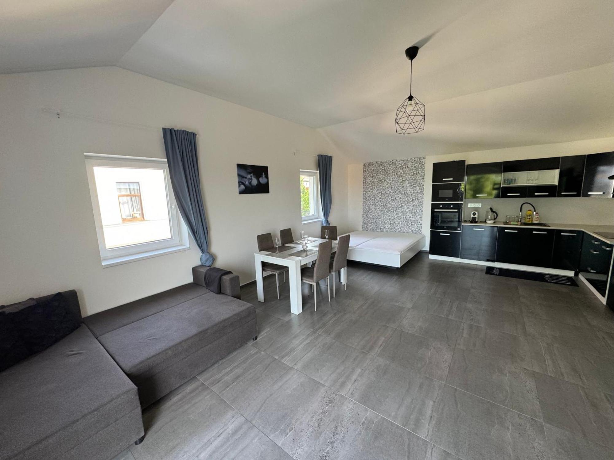 Apartman Byt 75M2 Klid Priroda Pro Rodinu Prága Kültér fotó